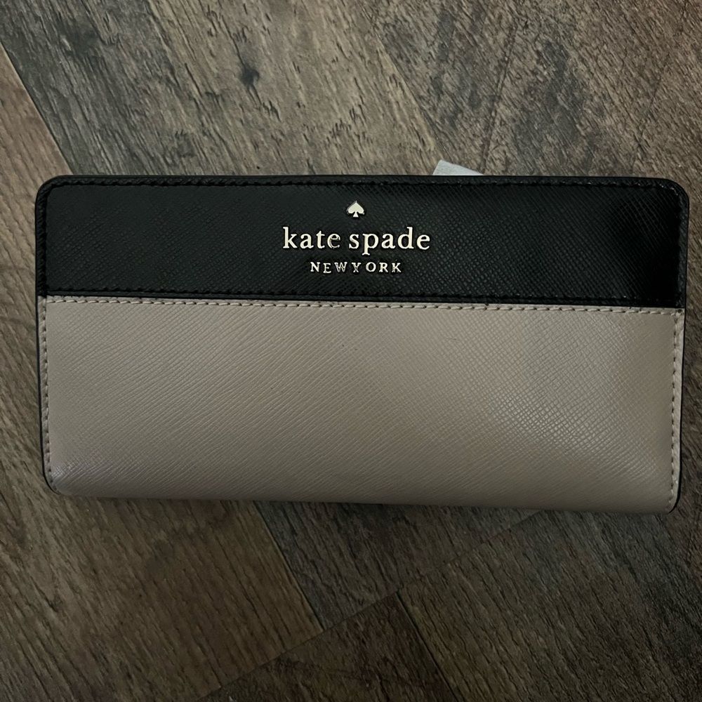 NWT Kate spade slimbfold wallet